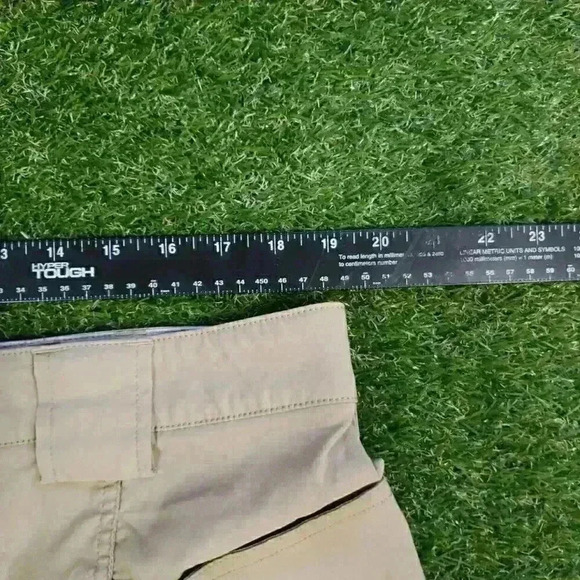 Duluth Trading Flex Dry On The Fly Cargo Shorts Men's Size 40 Beige 9" Inseam - Picture 11 of 11